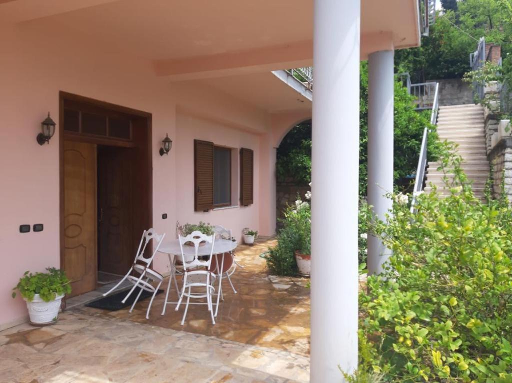 Guesthouse Villa Rosa Berati Exterior foto