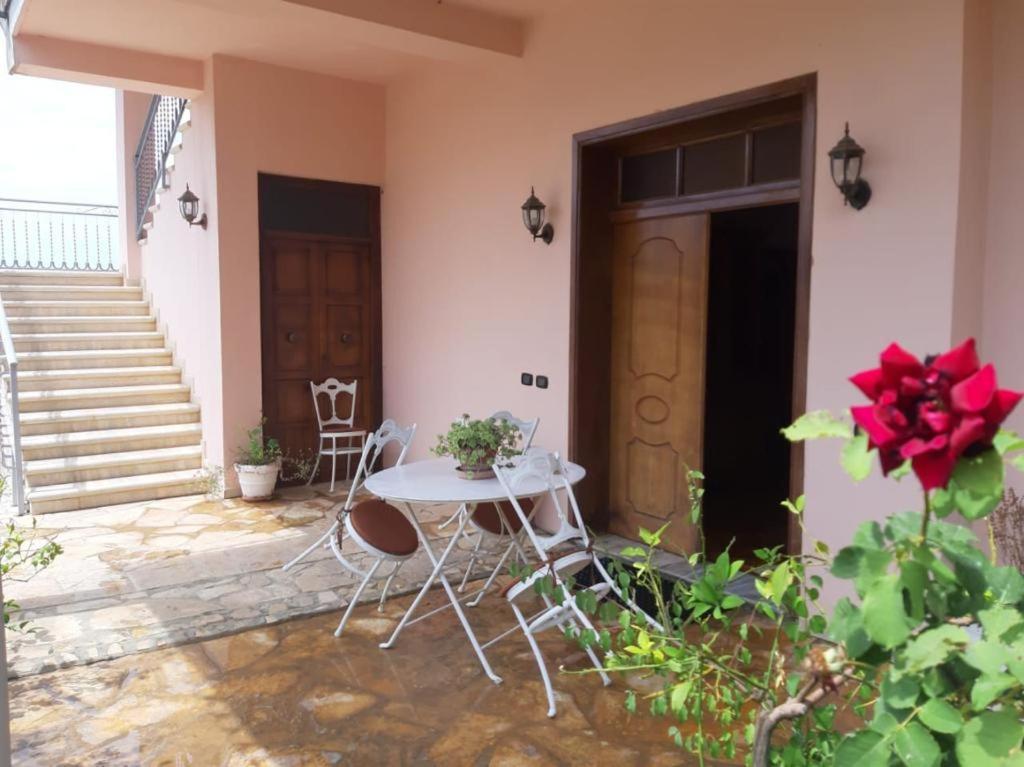 Guesthouse Villa Rosa Berati Exterior foto