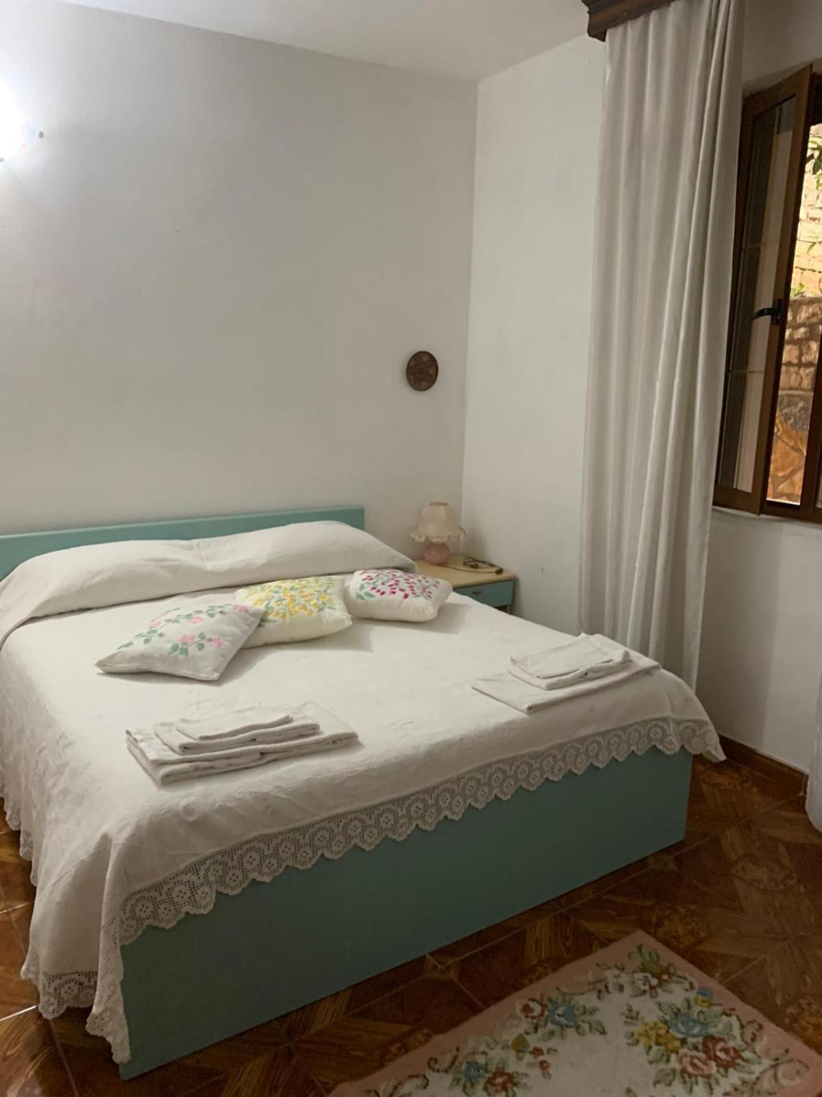 Guesthouse Villa Rosa Berati Quarto foto